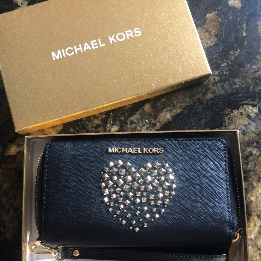 MK heart wallet